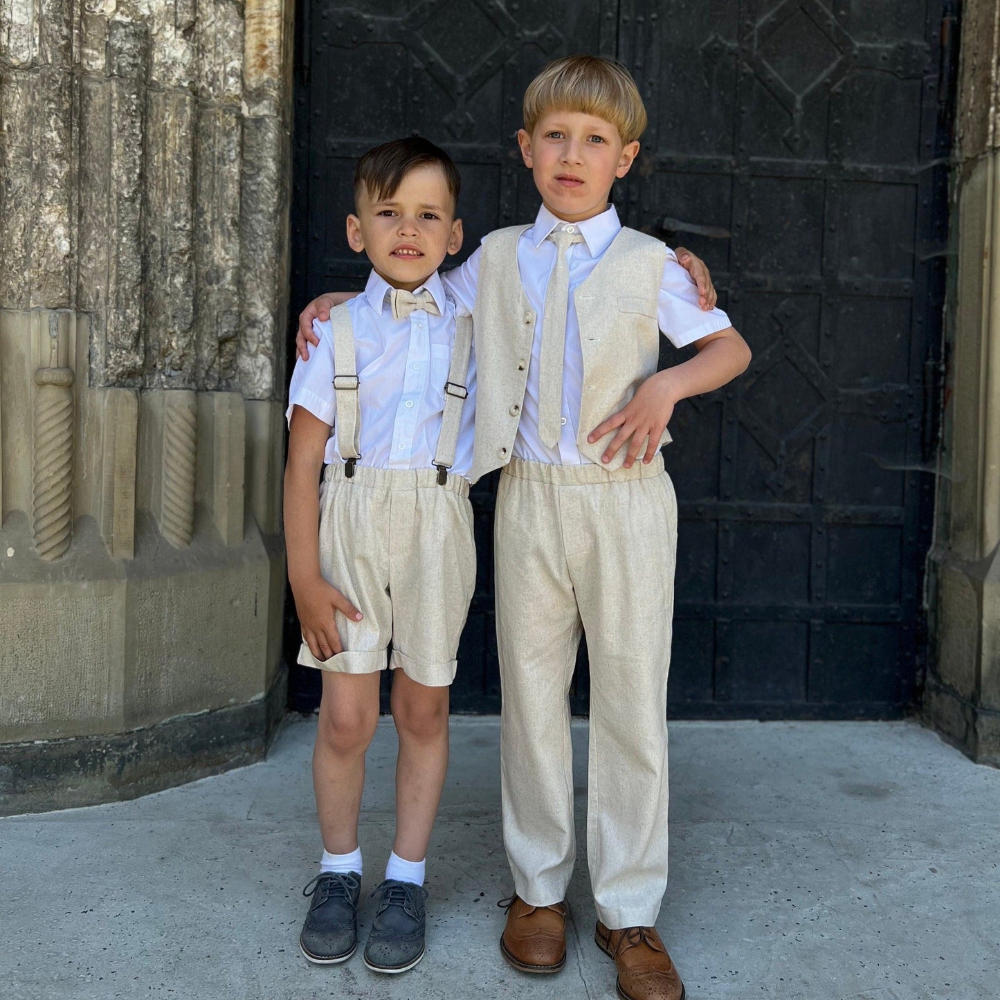 Boy Linen Beige Suit With Suspender Pants Vest And Tie